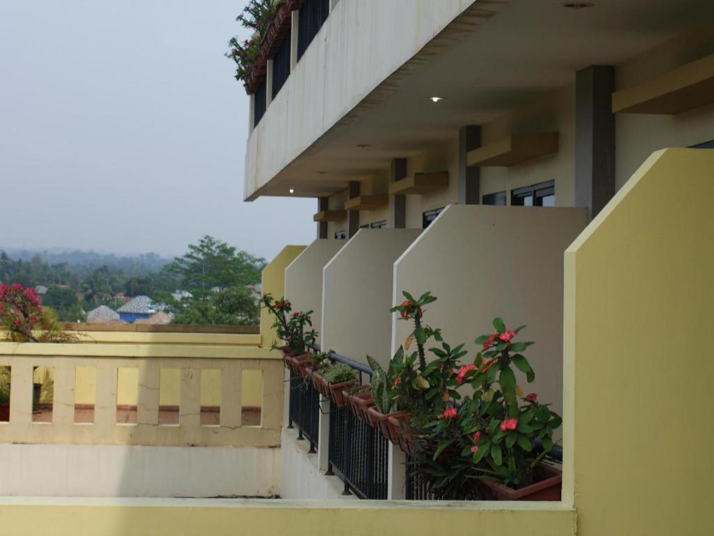 Green Wattana Hotel Sentul Bogor Exterior photo