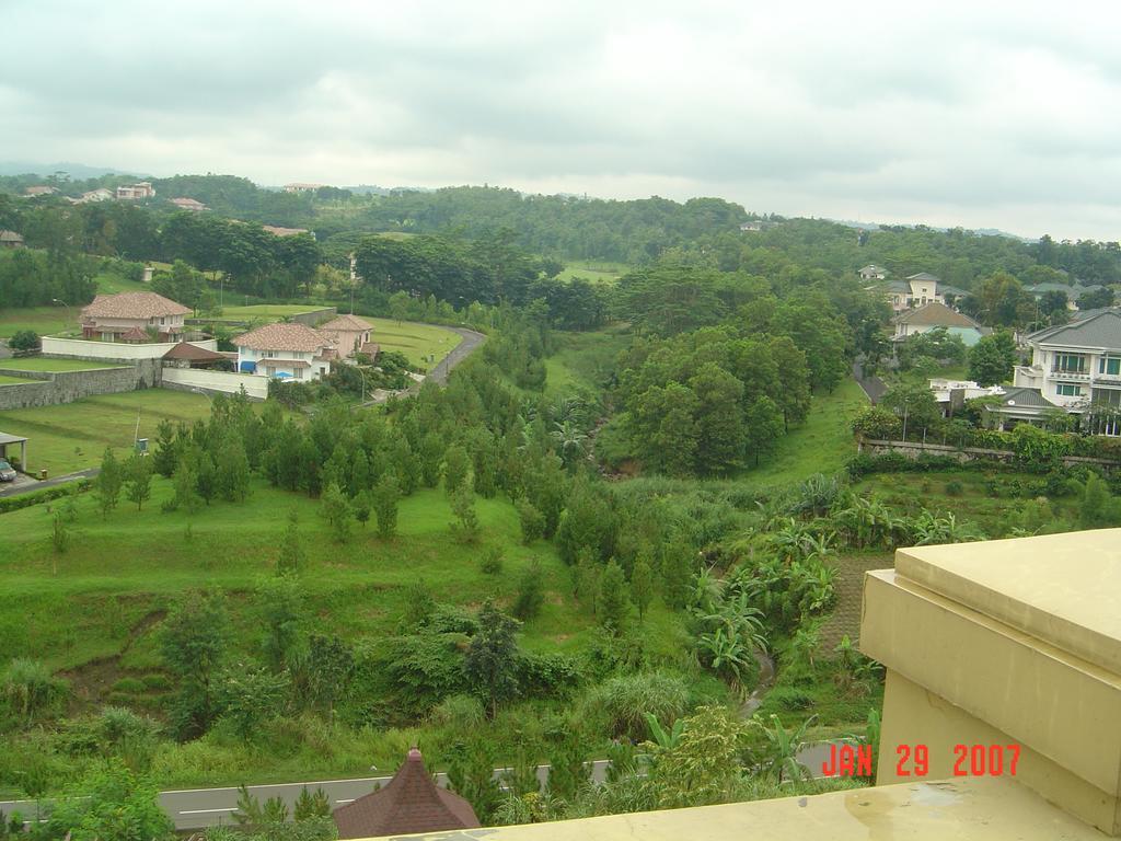 Green Wattana Hotel Sentul Bogor Exterior photo